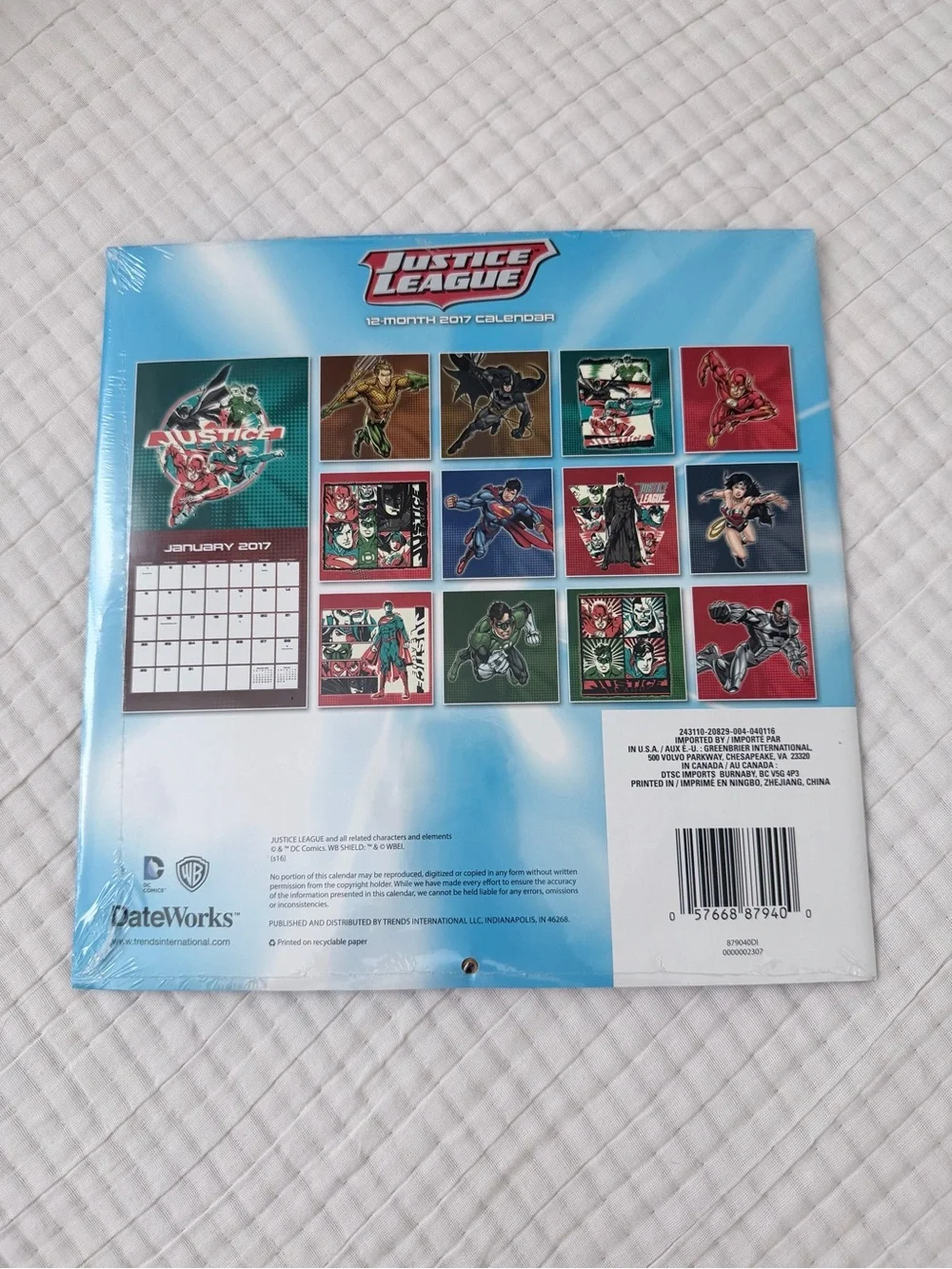 2017 JUSTICE LEAGUE 12 MONTH WALL CALENDAR BRAND NEW FACTORY SEALED 10